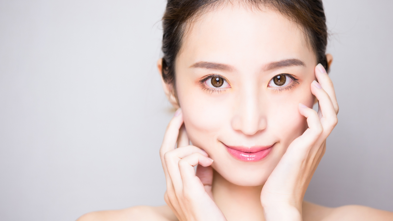 女性